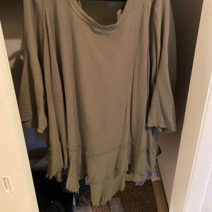 Able Lightweight Top w Hood Plus Size